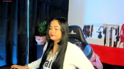 scarlet taylor kennedy online show from 02/21/25, 11:10