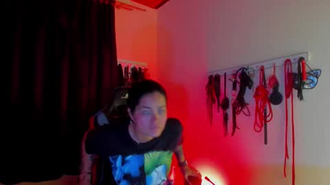 scarlet taylor kennedy online show from 11/28/25, 07:05