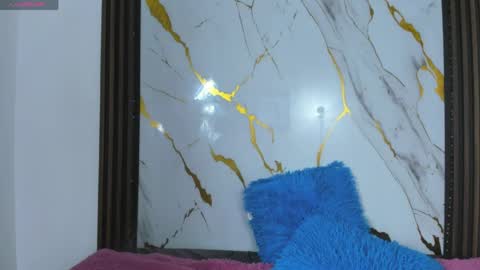 scarlet_shadow_hh online show from 04/17/26, 04:32