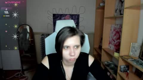 Snapshot of scarlet_sirenn chatting on 02/25/26, 05:17 Alexandra online show from 02/25/26, 05:17