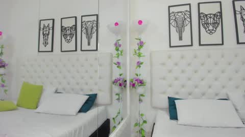 Isa online show from 12/19/24, 11:18