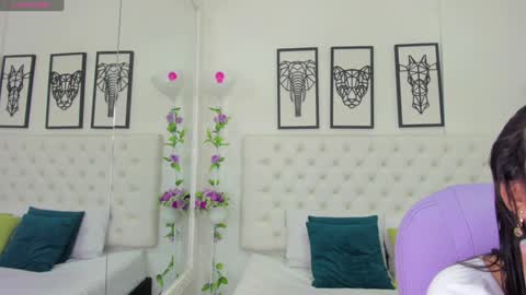 Isa online show from 12/20/24, 11:00