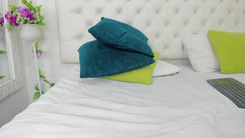 Isa online show from 01/10/25, 05:13