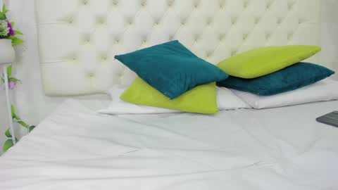 Isa online show from 01/18/25, 01:51