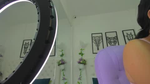 Isa online show from 02/15/25, 11:06