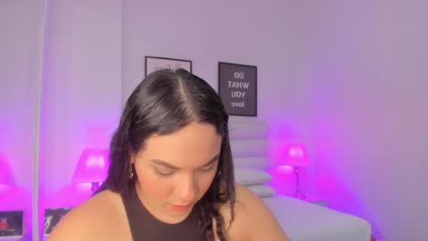 Isa online show from 02/17/25, 01:32