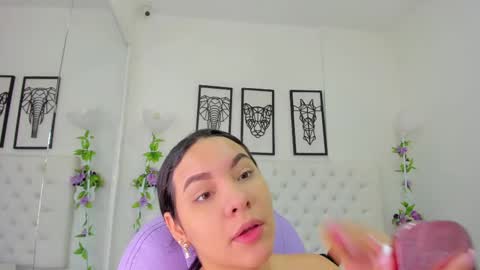 Isa online show from 02/18/25, 11:11