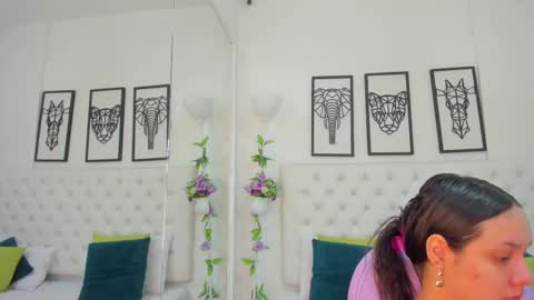 Isa online show from 02/25/25, 10:58