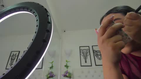 Isa online show from 02/26/25, 11:09