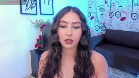 Snapshot of scarlet_villamizar chatting on 10/01/25, 04:40 SCARLET online show from 10/01/25, 04:40