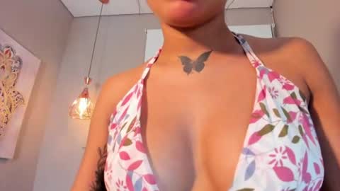 Snapshot of scarlet_vixen_ chatting on 07/01/26, 03:23 scarlet_vixen_ online show from 07/01/26, 03:23