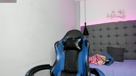 scarlet online show from 05/22/26, 03:57