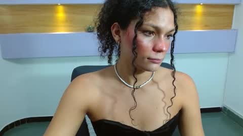 Scarlet Dream online show from 03/04/25, 08:05