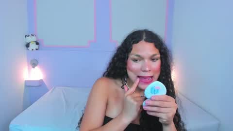 Scarlet Dream online show from 03/10/25, 02:06