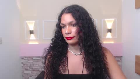 Scarlet Dream online show from 03/10/25, 11:16