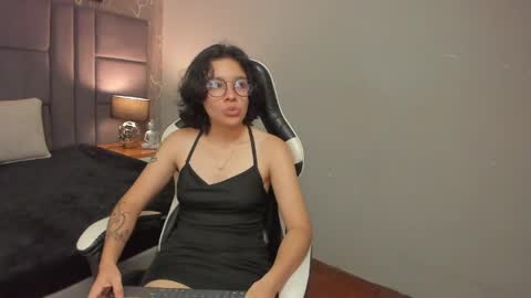Snapshot of scarleth_blaze chatting on 05/24/26, 02:49 scarleth_blaze online show from 05/24/26, 02:49