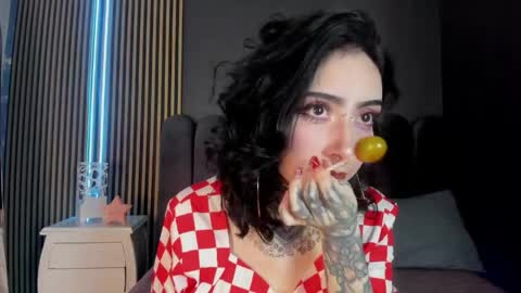Scarleth online show from 04/28/26, 02:27