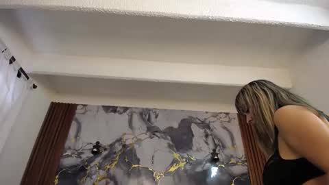 Scarleth online show from 12/04/25, 03:21