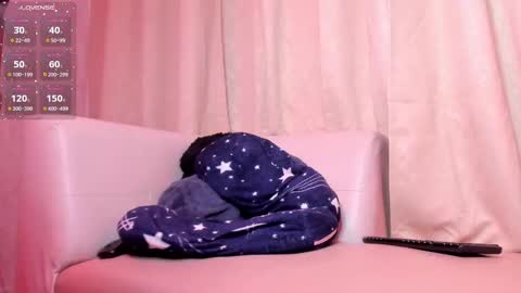 Snapshot of scarlethill_ chatting on 03/01/25, 03:49 scarlethill_ online show from 03/01/25, 03:49