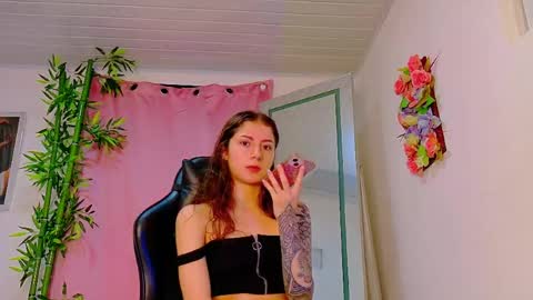 Snapshot of scarletjonesx chatting on 05/30/26, 12:30 Denis online show from 05/30/26, 12:30