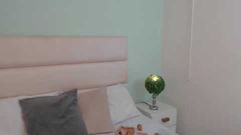 scarlet  online show from 02/27/26, 10:59