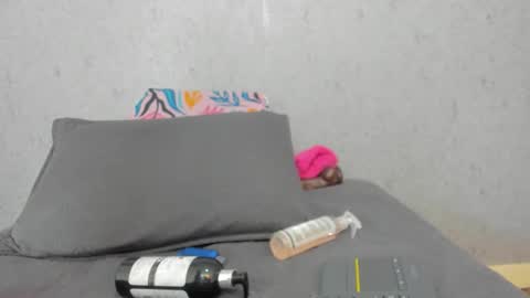 Snapshot of scarlett646 chatting on 10/15/25, 03:06 Scarlett 3 online show from 10/15/25, 03:06