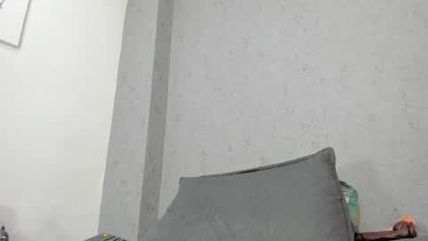 Snapshot of scarlett646 chatting on 12/15/25, 03:11 Scarlett 3 online show from 12/15/25, 03:11