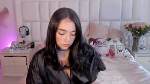 juli online show from 12/17/24, 10:11