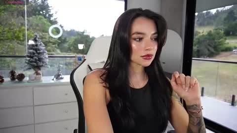 juli online show from 12/18/25, 09:32