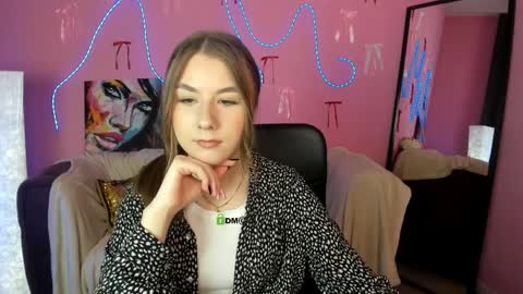 Snapshot of scarlett_badgirl chatting on 04/06/26, 12:17 Scarlett online show from 04/06/26, 12:17