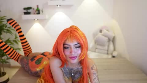 Snapshot of scarlett_collins01 chatting on 11/01/25, 12:56 Scarlett Collins online show from 11/01/25, 12:56