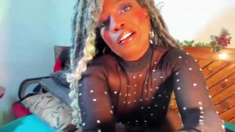 Snapshot of scarlett_diaz17 chatting on 01/10/25, 12:36 Mariana online show from 01/10/25, 12:36