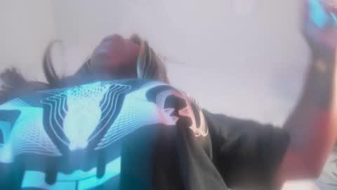 Snapshot of scarlett_diaz17 chatting on 01/29/25, 11:30 Mariana online show from 01/29/25, 11:30