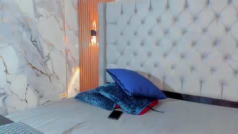 Snapshot of scarlett_diaz17 chatting on 10/01/25, 04:18 Mariana online show from 10/01/25, 04:18