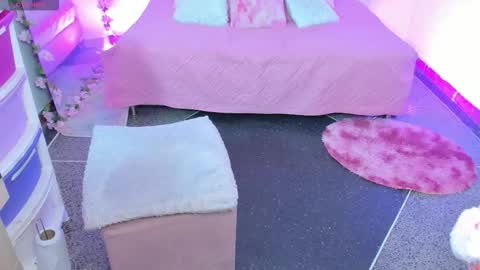 Scarlett  online show from 12/19/25, 11:39