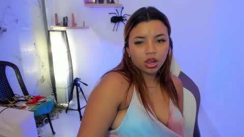 scarlett_enjoy1 online show from 10/31/25, 06:42