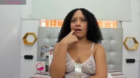 scarlett_fox20 online show from 02/02/25, 12:24