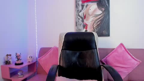 Snapshot of scarlett_johanson13 chatting on 02/11/25, 05:40 Scarlett online show from 02/11/25, 05:40