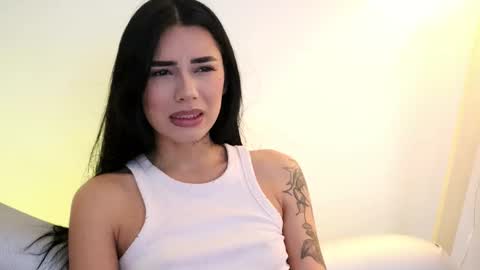 Snapshot of scarlett_keller7 chatting on 10/23/25, 08:40 Lauren Scarlett online show from 10/23/25, 08:40