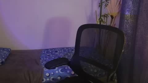 Snapshot of scarlett_laurents chatting on 05/01/26, 05:34 scarlett online show from 05/01/26, 05:34