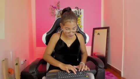 scarlett_lune online show from 05/29/26, 08:18