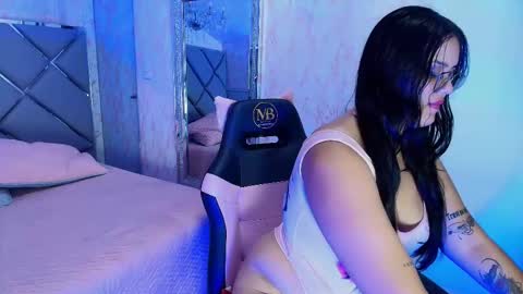 scarlett montoya  online show from 12/22/25, 07:44