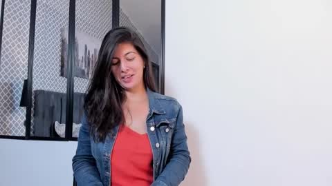 Snapshot of scarlett_moore_ chatting on 01/20/25, 01:53 Scarlett online show from 01/20/25, 01:53