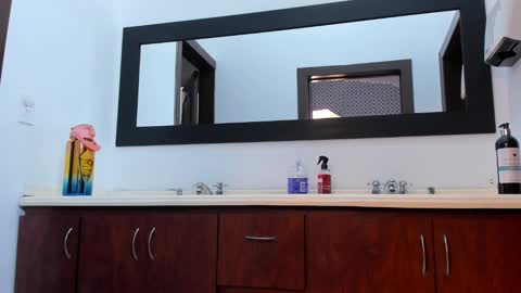 Snapshot of scarlett_moore_ chatting on 02/05/25, 01:44 Scarlett online show from 02/05/25, 01:44