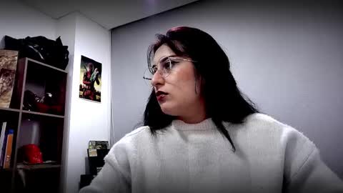 Snapshot of scarlett_sen chatting on 03/03/26, 01:06 Mistress Scarlett online show from 03/03/26, 01:06
