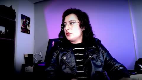 Snapshot of scarlett_sen chatting on 03/19/26, 02:32 Mistress Scarlett online show from 03/19/26, 02:32