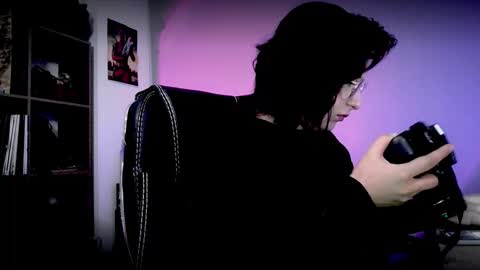 Snapshot of scarlett_sen chatting on 03/23/26, 02:32 Mistress Scarlett online show from 03/23/26, 02:32