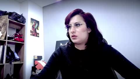 Snapshot of scarlett_sen chatting on 04/18/26, 02:43 Mistress Scarlett online show from 04/18/26, 02:43