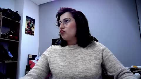 Snapshot of scarlett_sen chatting on 04/22/26, 02:40 Mistress Scarlett online show from 04/22/26, 02:40