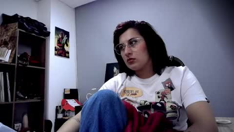 Snapshot of scarlett_sen chatting on 05/01/26, 02:54 Mistress Scarlett online show from 05/01/26, 02:54